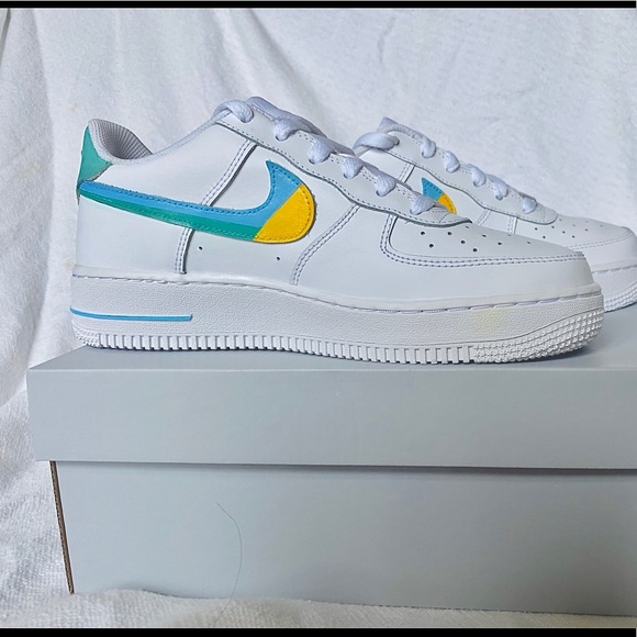 Nike Shoes - Brand new Nike Air Force 1 07 hand painted